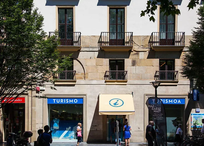 Pensión Sarriegi 2*